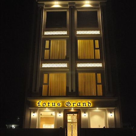 Lotus Grand Akm Hotell Kālka Eksteriør bilde