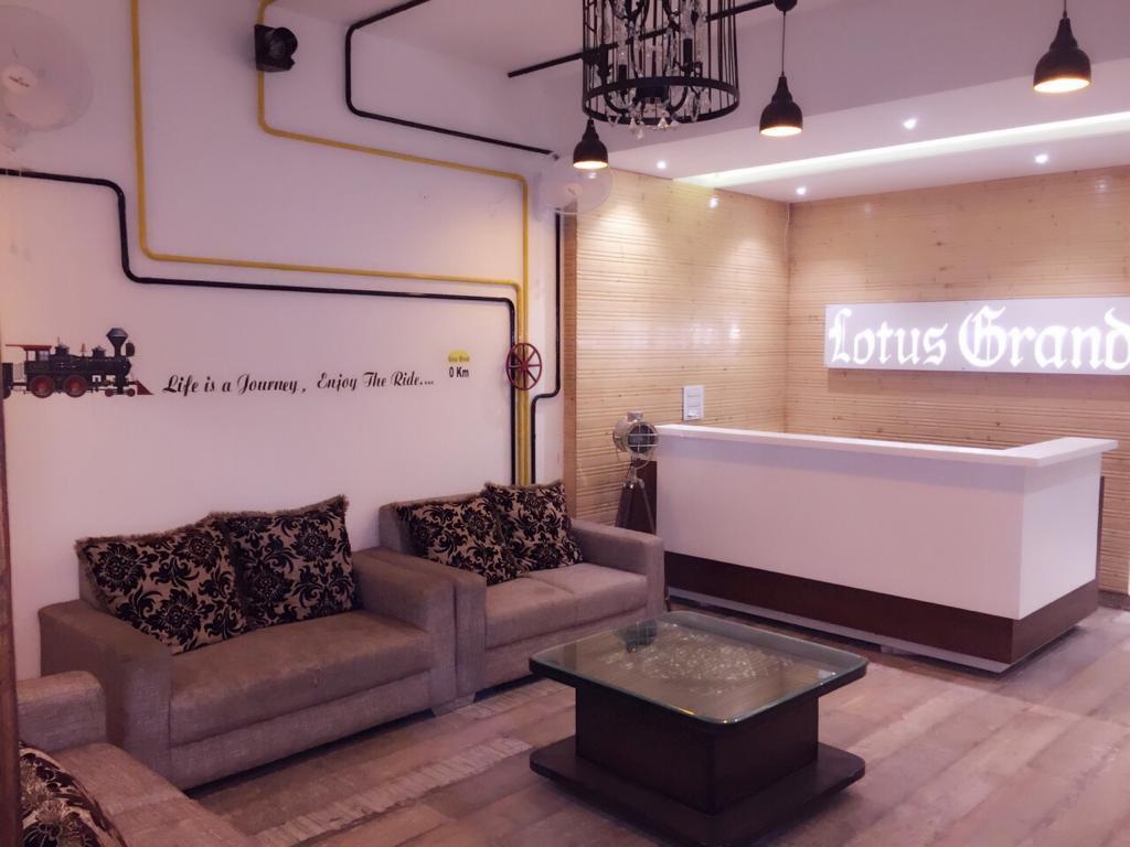 Lotus Grand Akm Hotell Kālka Eksteriør bilde