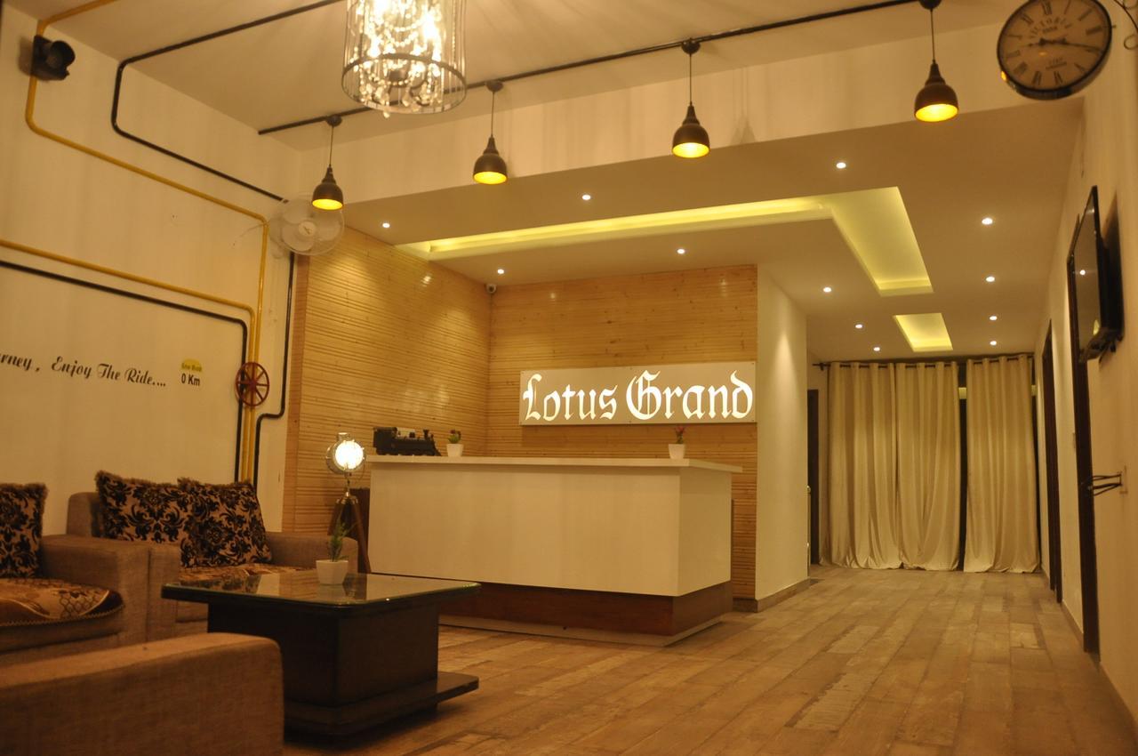 Lotus Grand Akm Hotell Kālka Eksteriør bilde